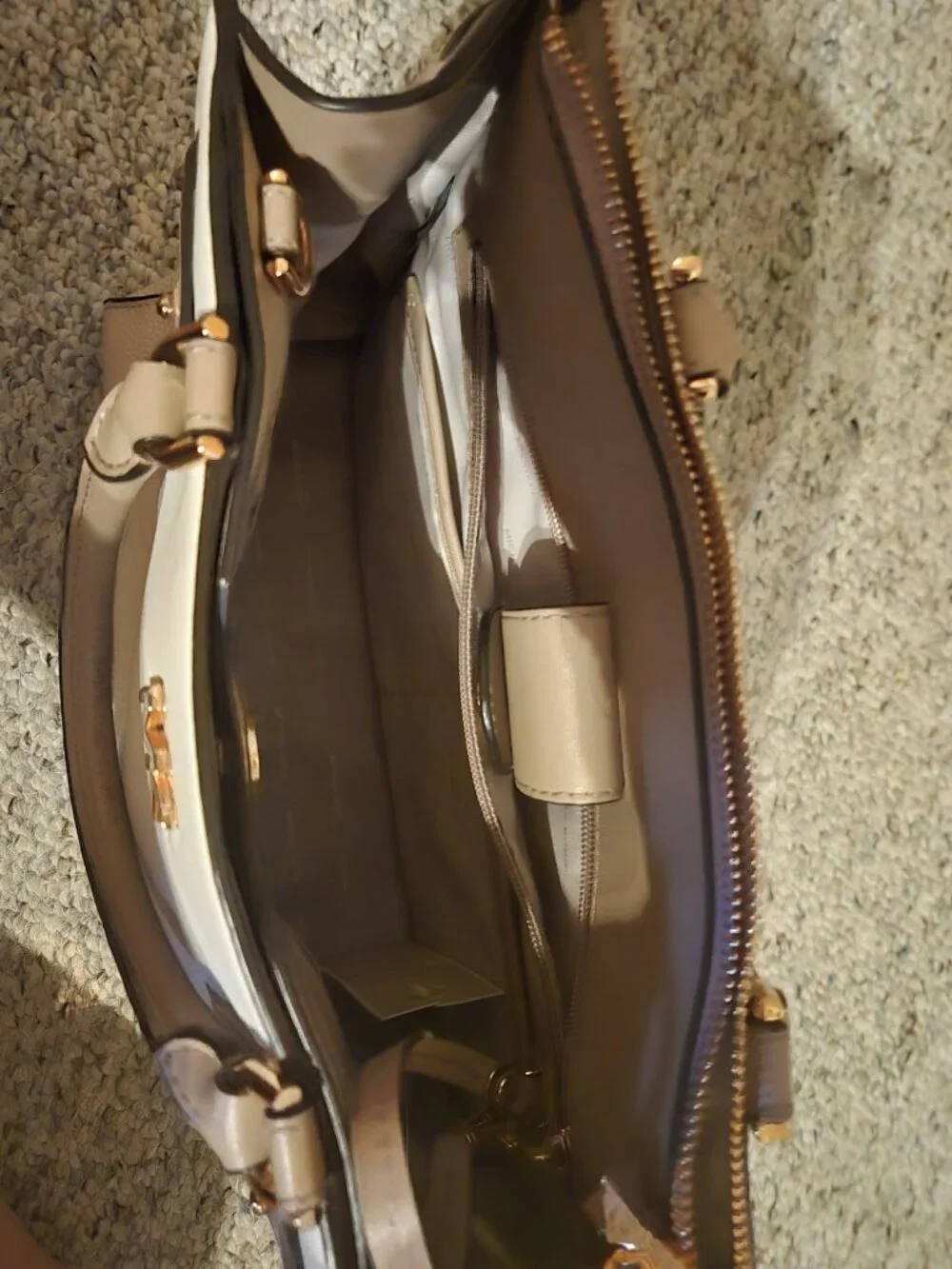 Michael Kors Reagan Large Leather Satchel (Soft Pink / Light Cream / Fawn)